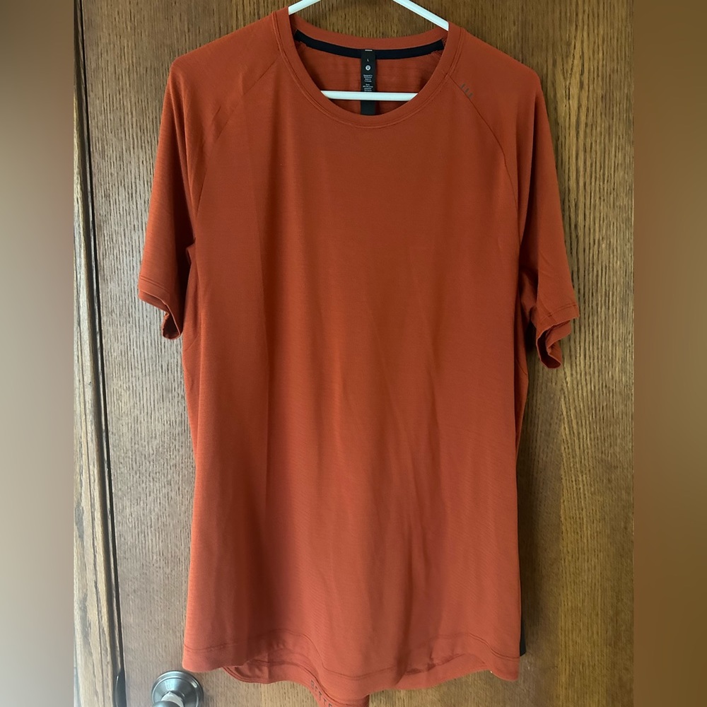 NWT Men’s Lululemon Drysense Short Sleeve Classic Fit Size Large
